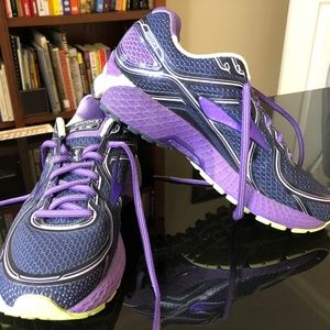 Brooks Women's Running Shoes Transcend 3 Size 9